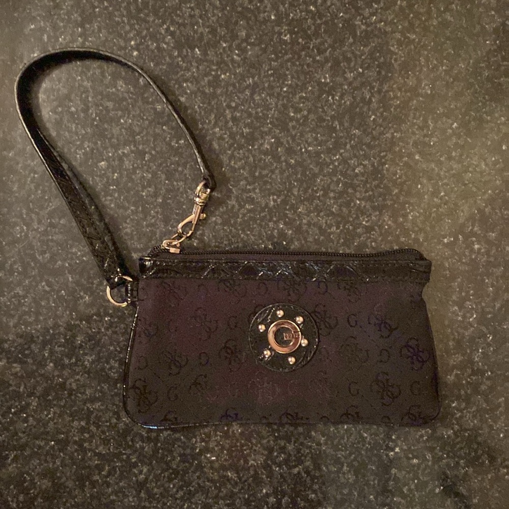 Small Guess Wristlet